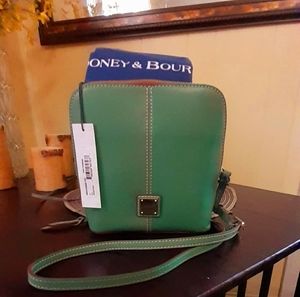 Dooney & Bourke shoulder bag